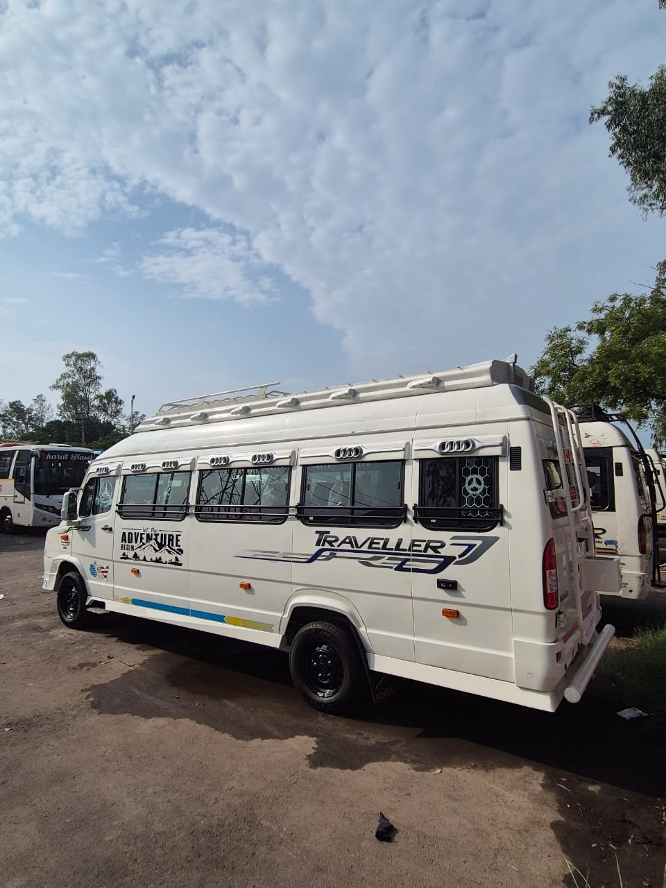 13 Seater Tempo Traveller Hire in Chandigarh