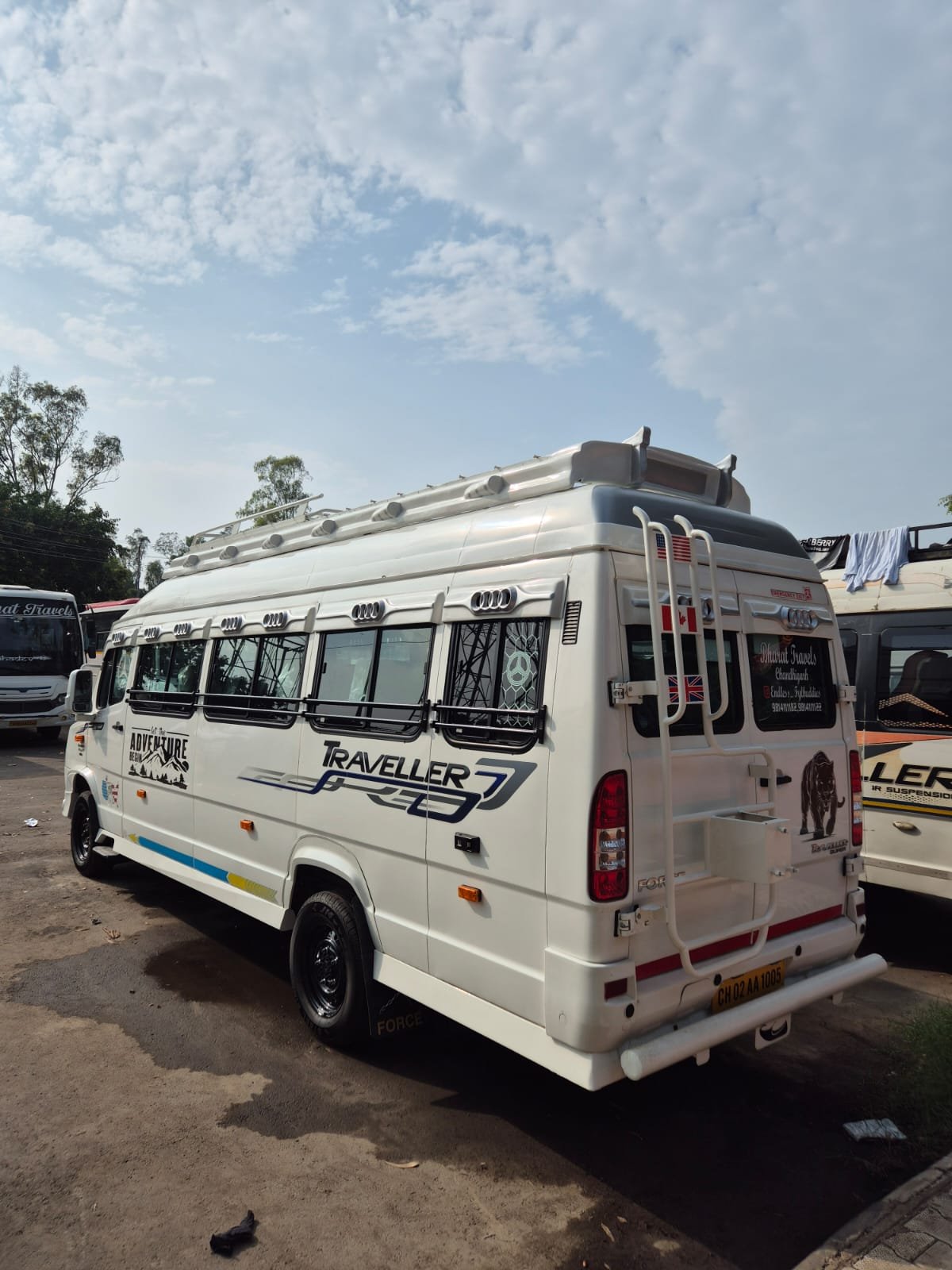14 Seater Tempo Traveller Hire in Chandigarh